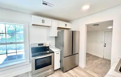 900 N Eagle Avenue, Springfield, MO 65802