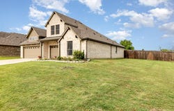 623 Woodridge Drive, Oak Point, TX 75068
