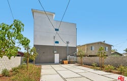 219 E 87th St, Los Angeles, CA 90003