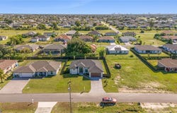 1005 NE 4th Place, Cape Coral, FL 33909