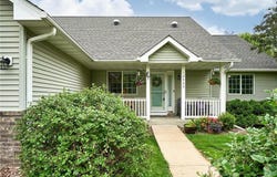 12426 Chesholm Lane, Eden Prairie, MN 55347
