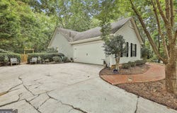 40 Paces Landing, Newnan, GA 30263