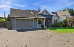 1318 E 1ST St, Newberg, OR 97132