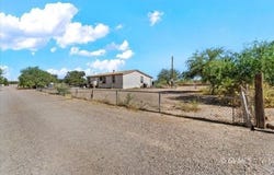 1550 E Sparky Ln, Safford, AZ 85546