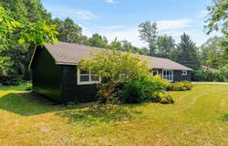85 Readfield Road, Manchester, ME 04351