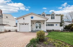 204 Broadway, Massapequa Park, NY 11762