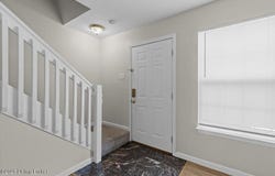 4516 Meadowlark Manor Ln, Louisville, KY 40245