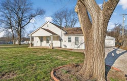 1490 Independence Avenue, Lee's Summit, MO 64086