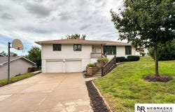 11516 Roanoke Boulevard, Omaha, NE 68134