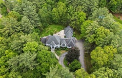 3 Oak Lane, Stratham, NH 03885