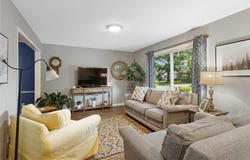 604 SE Richardson Place, Lee's Summit, MO 64063