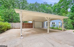 391 S River Run, Hogansville, GA 30230
