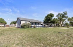 600 S 3rd St, Bushton, KS 67427