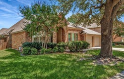 2096 Brookgate Drive, Grapevine, TX 76051