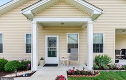 3243 PORTRAIT WAY, CHAMBERSBURG, PA 17201