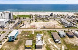 213 W 2nd Avenue, Gulf Shores, AL 36542