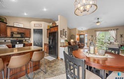 1409 W Creekside Dr, Brandon, SD 57005