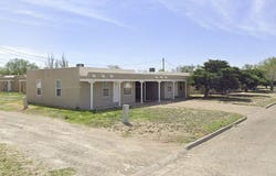 806 W 16th Street, Portales, NM 88130
