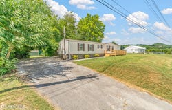 10217 Rutledge Pike, Corryton, TN 37721