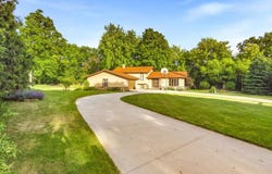 206 BUCHANAN STREET, LITTLE CHUTE, WI 54140