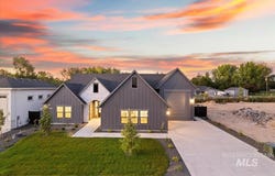 7168 E Chicken Hawk Loop, Nampa, ID 83686