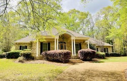 111 Magnolia Springs Boulevard, Florence, MS 39073