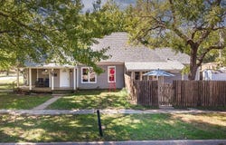 1212 E 7th Ave, Winfield, KS 67156