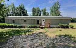 80 Bluegill Ln, Murray, KY 42071