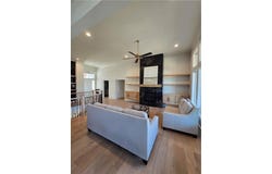 4604 NW Luna Piena Way, Riverside, MO 64150