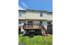 17 VERSAILLES COURT, NEWARK, DE 19702