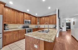 16316 BRIDGEGLADE Lane, LITHIA, FL 33547