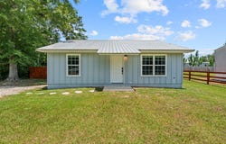 10490 NW Camellia Street, Bristol, FL 32321