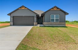 1933 Olive Avenue, Tuttle, OK 73089