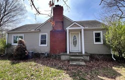5200 NW Valley View Road, Blue Springs, MO 64015