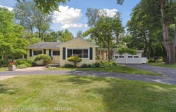 2391 Shawnee Trail, Okemos, MI 48864