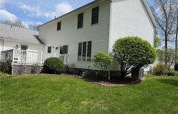 19 Spring Creek Drive, Cortland, OH 44410