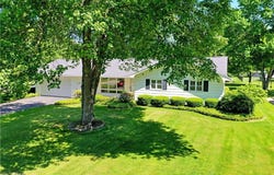 4975 Maple Drive, Vienna, OH 44473