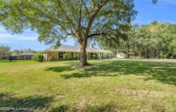 530 Bismark Street, Bay Saint Louis, MS 39520
