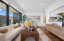 709 E Walnut Street, Pasadena, CA 91101