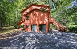 158 Hyland Drive, East Stroudsburg, PA 18301