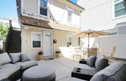 14 N Adams Ave, Margate, NJ 08402