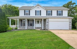 25 Hawthorne Hills Drive, Warrenton, MO 63383