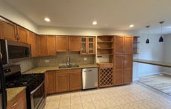 638 Lakeside Circle Drive, Wheeling, IL 60090