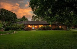 8224 Linden Drive, Prairie Village, KS 66208