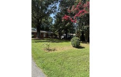 8127 Renfrew Road, Greensboro, NC 27409
