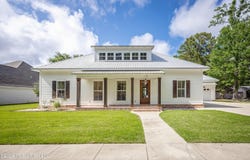 128 Heron Park Place, Ocean Springs, MS 39564