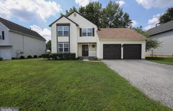28 COUNTRY LANE, VOORHEES, NJ 08043