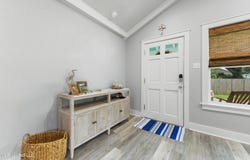 321 Saint George Street, Bay Saint Louis, MS 39520