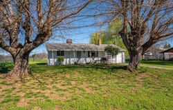 19278 Green Acres Lane, Redding, CA 96002