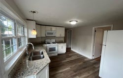 100 kenneth Avenue, Warwick, RI 02889